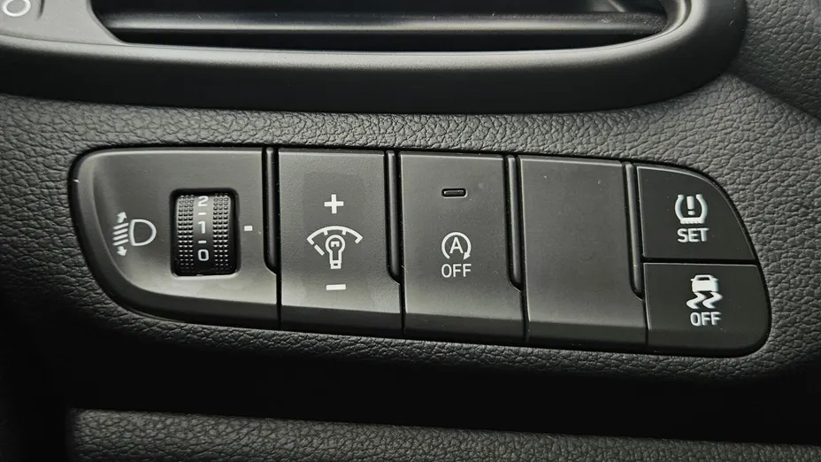 HYUNDAI i30 i30 1.5 T-GDI 48V Smart