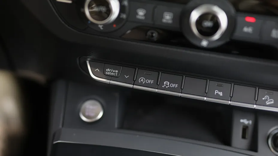 AUDI Q5 Q5 40 TDI mHEV Quattro S tronic