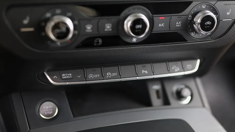 AUDI Q5 Q5 40 TDI mHEV Quattro S tronic