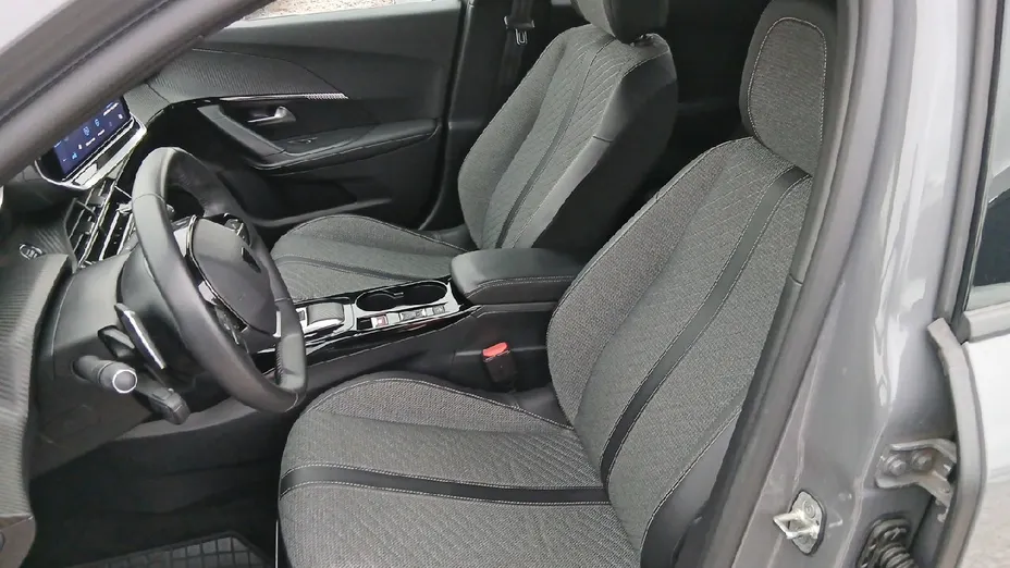 PEUGEOT 2008 2008 1.2 PureTech Allure S&S EAT8