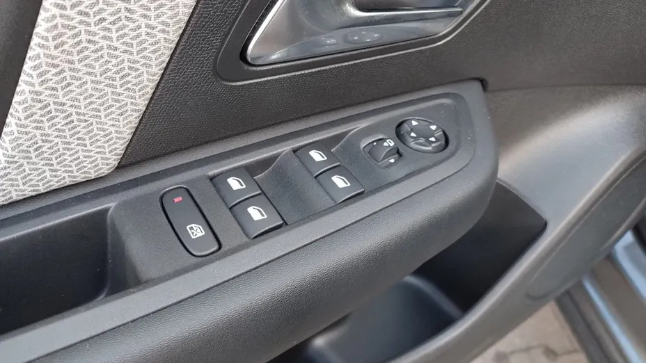 CITROEN C4 C4 1.2 PureTech Max S&S EAT8