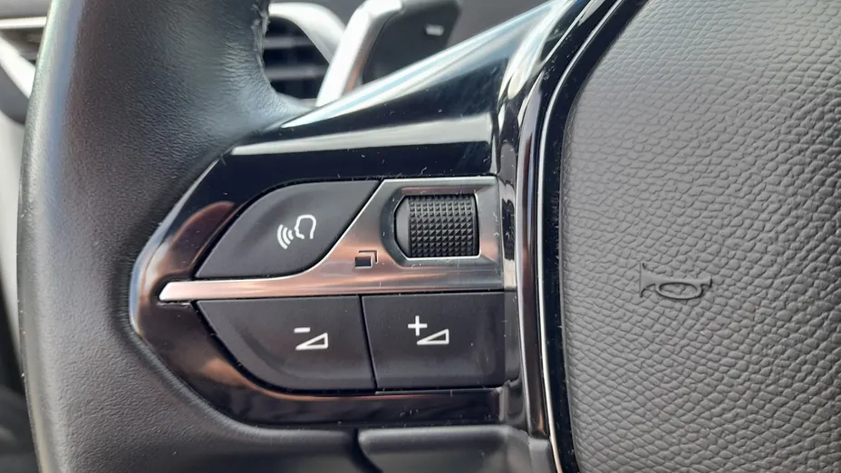 PEUGEOT 3008 3008 1.2 PureTech Allure Pack S&S EAT8