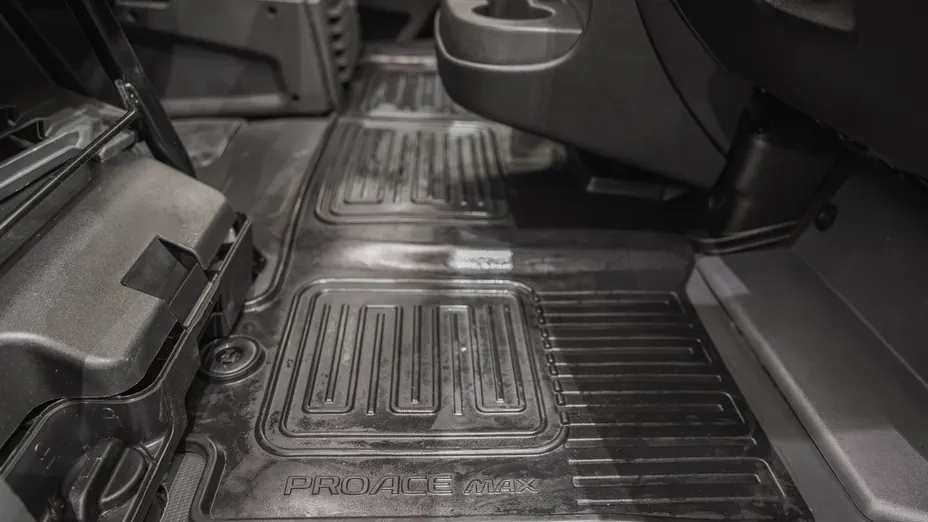 TOYOTA Proace Max Proace Max Heavy 2.2 D-4D L3H2 Comfort aut