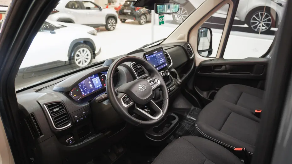 TOYOTA Proace Max Proace Max Heavy 2.2 D-4D L3H2 Comfort aut