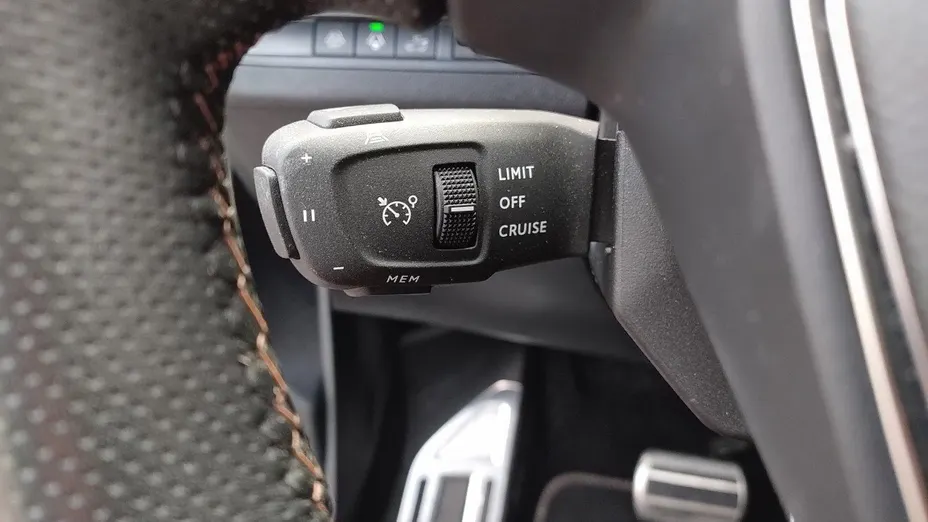 PEUGEOT 5008 5008 1.5 BlueHDi GT S&S EAT8