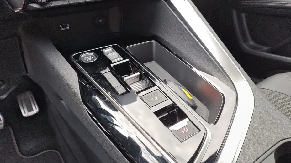 PEUGEOT 5008 5008 1.5 BlueHDi GT S&S EAT8