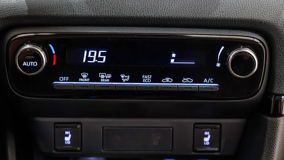 TOYOTA Yaris Yaris Hybrid 1.5 Style