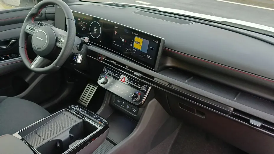 HYUNDAI Tucson -