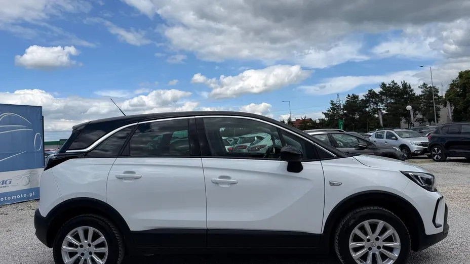 OPEL Crossland X -