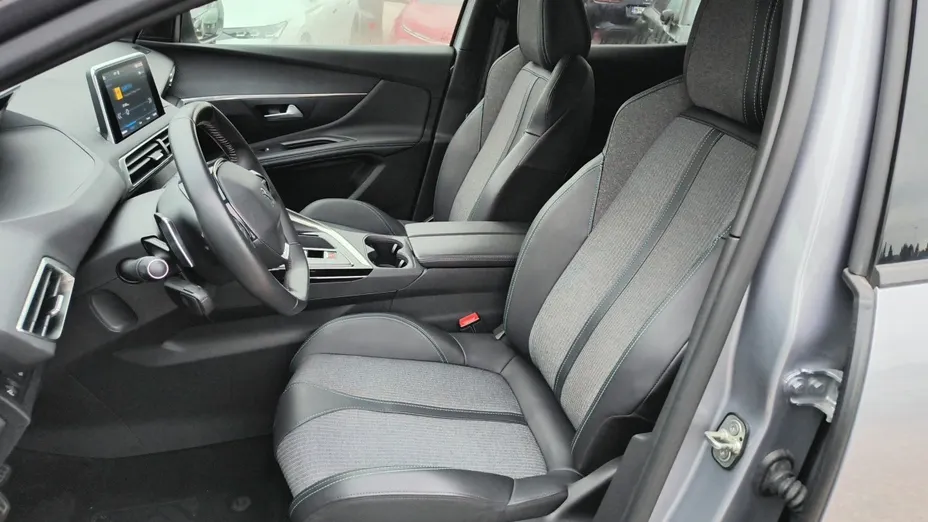 PEUGEOT 3008 3008 1.2 PureTech Allure Pack S&S EAT8