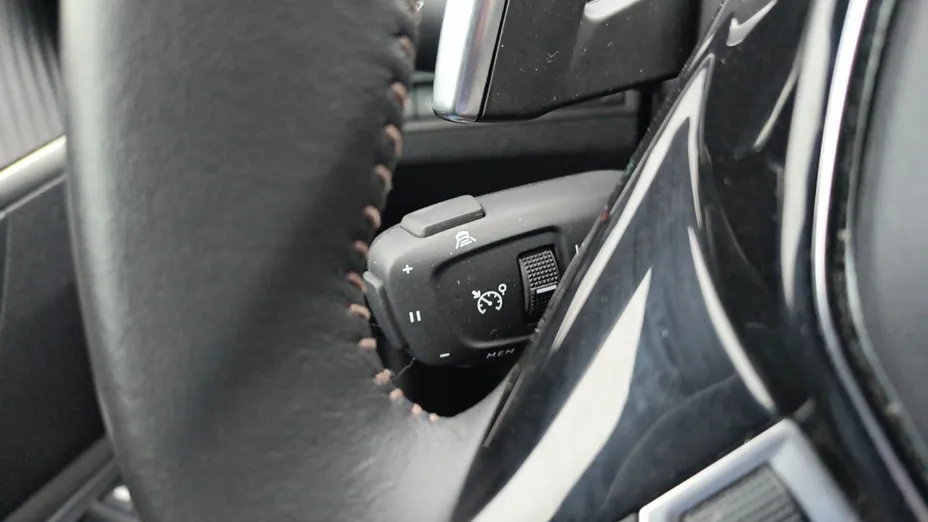 PEUGEOT 3008 3008 1.2 PureTech Allure Pack S&S EAT8