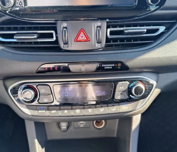 HYUNDAI i30 i30 1.5 DPI Comfort