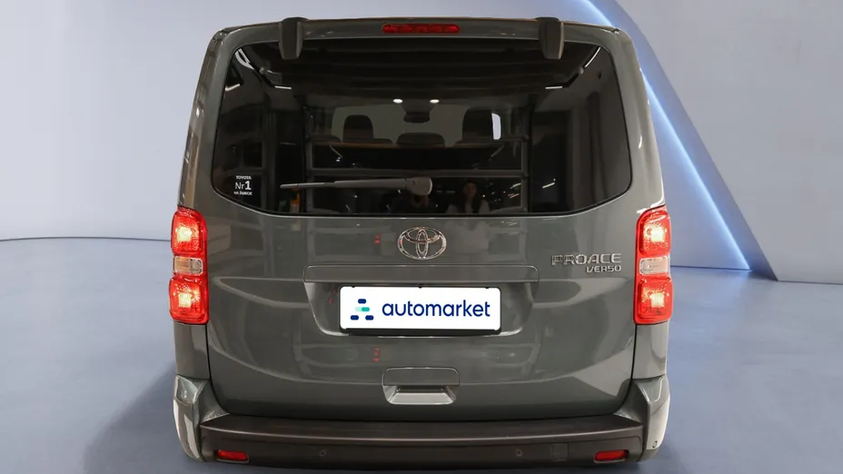 TOYOTA Proace Verso Proace Verso 2.0 D4-D Long Family aut