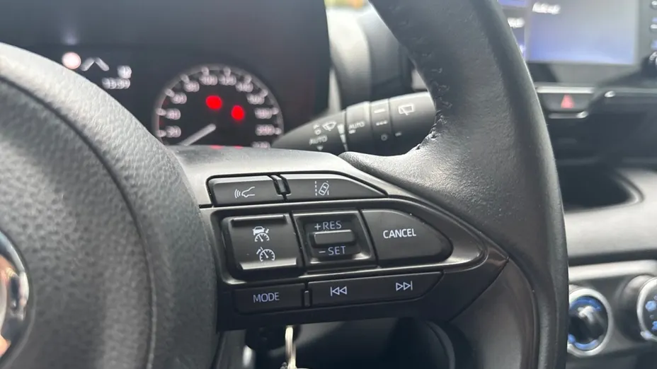 TOYOTA Yaris Yaris 1.5 Comfort