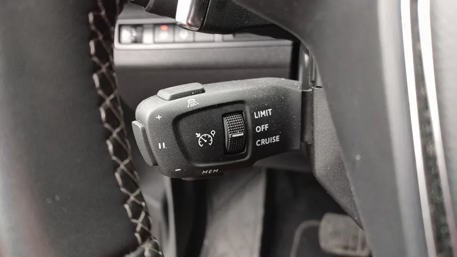 PEUGEOT 5008 5008 1.5 BlueHDi Allure Pack S&S EAT8