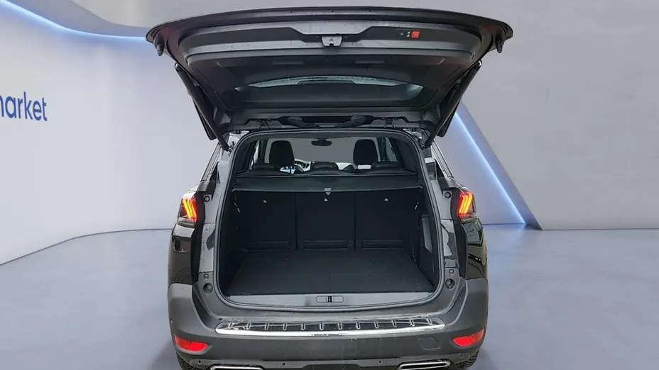 PEUGEOT 5008 5008 1.6 PureTech GT S&S EAT8