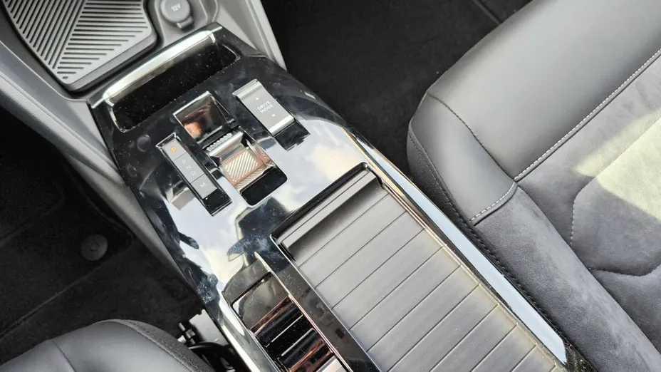 CITROEN C4 X C4 X 1.2 mHEV Max eDCT6