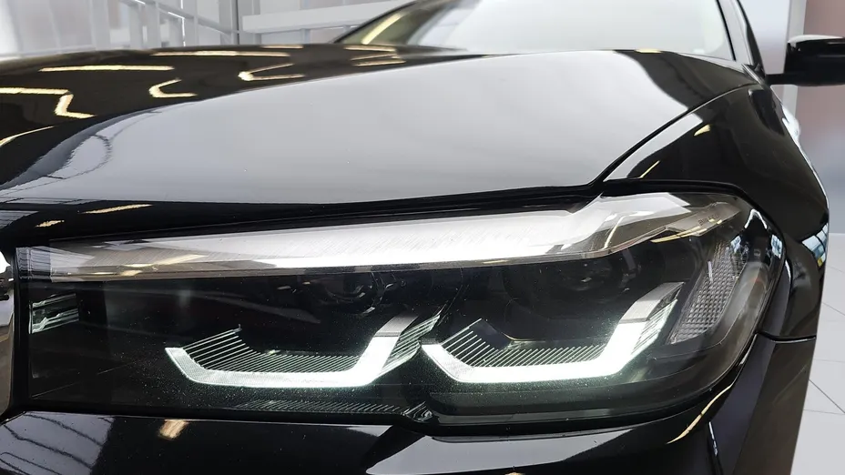 BMW Seria 5 518d mHEV aut