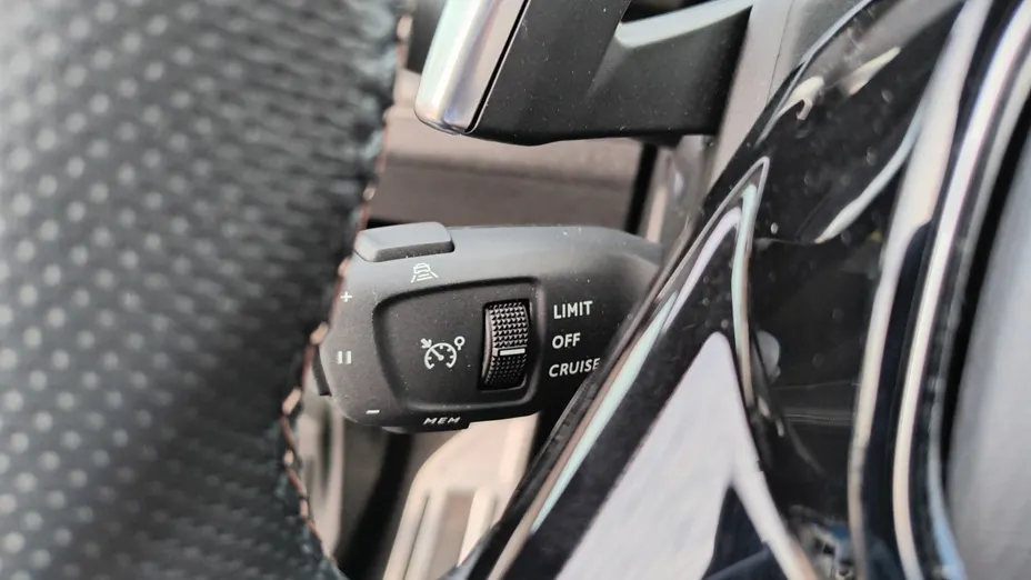 PEUGEOT 5008 5008 1.5 BlueHDi GT S&S EAT8