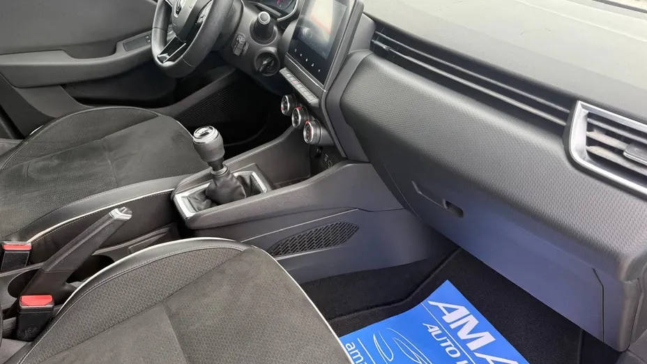 RENAULT Clio -