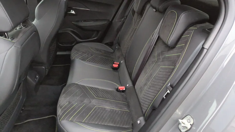 PEUGEOT 2008 2008 1.2 PureTech Allure S&S EAT8