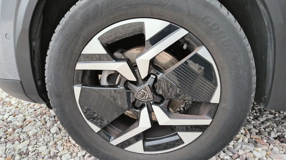 PEUGEOT 2008 2008 1.2 PureTech Allure S&S EAT8