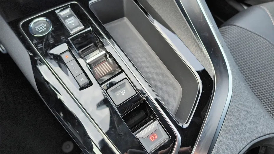 PEUGEOT 3008 3008 1.2 PureTech GT S&S EAT8