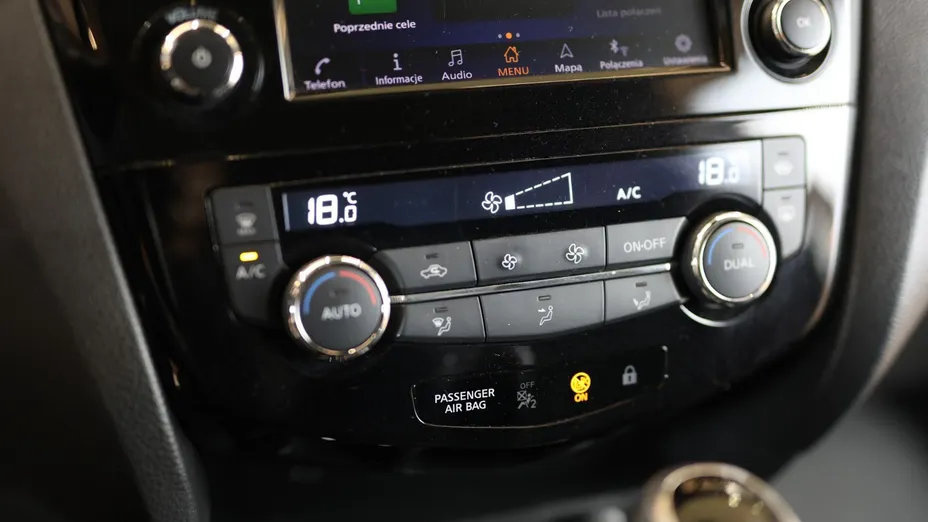 NISSAN Qashqai Qashqai 1.3 DIG-T N-Connecta DCT