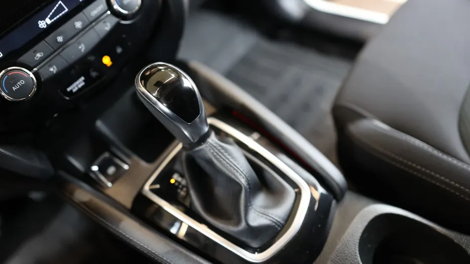 NISSAN Qashqai Qashqai 1.3 DIG-T N-Connecta DCT