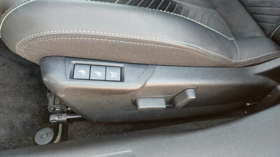 PEUGEOT 2008 2008 1.2 PureTech GT S&S EAT8