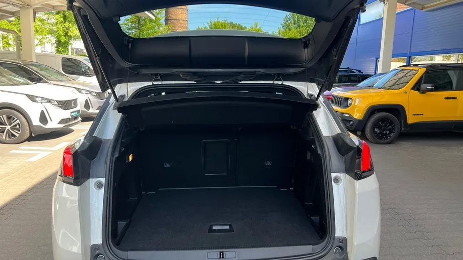 PEUGEOT 3008 3008 1.2 PureTech Allure S&S EAT8