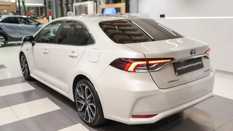 TOYOTA Corolla Corolla 1.8 Hybrid Executive