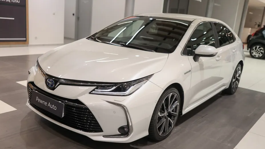 TOYOTA Corolla Corolla 1.8 Hybrid Executive