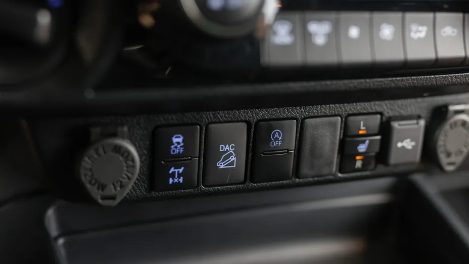 TOYOTA HiLux Hilux 2.8 D-4D mHEV Double Cab Executive 4x4 aut