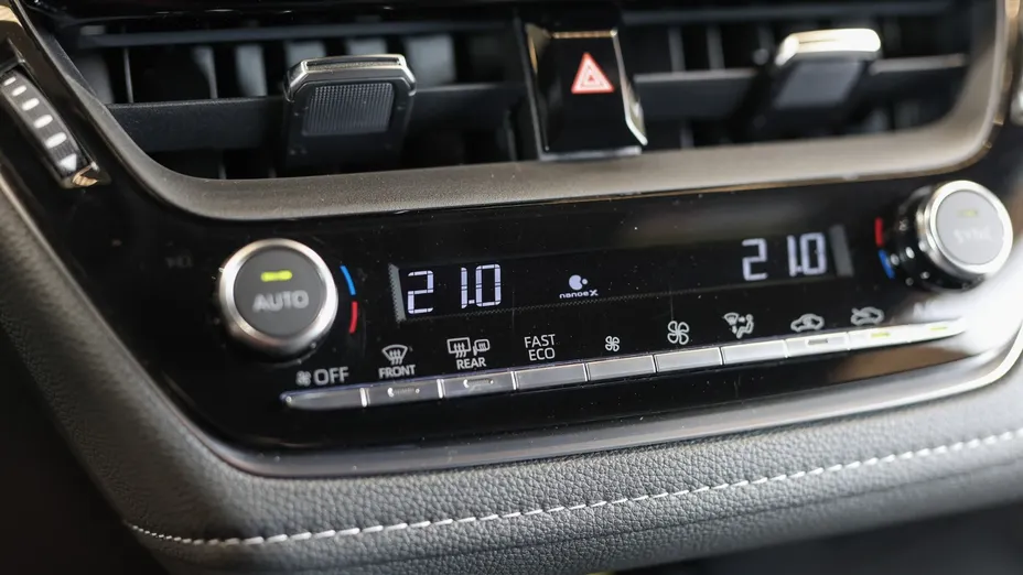 TOYOTA Corolla Corolla 1.8 Hybrid Style