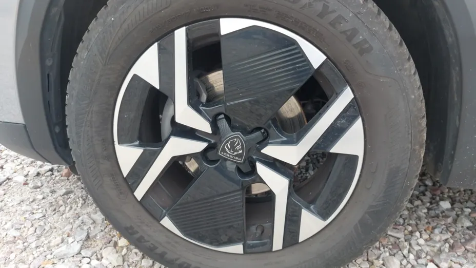 PEUGEOT 2008 2008 1.2 PureTech Allure S&S EAT8