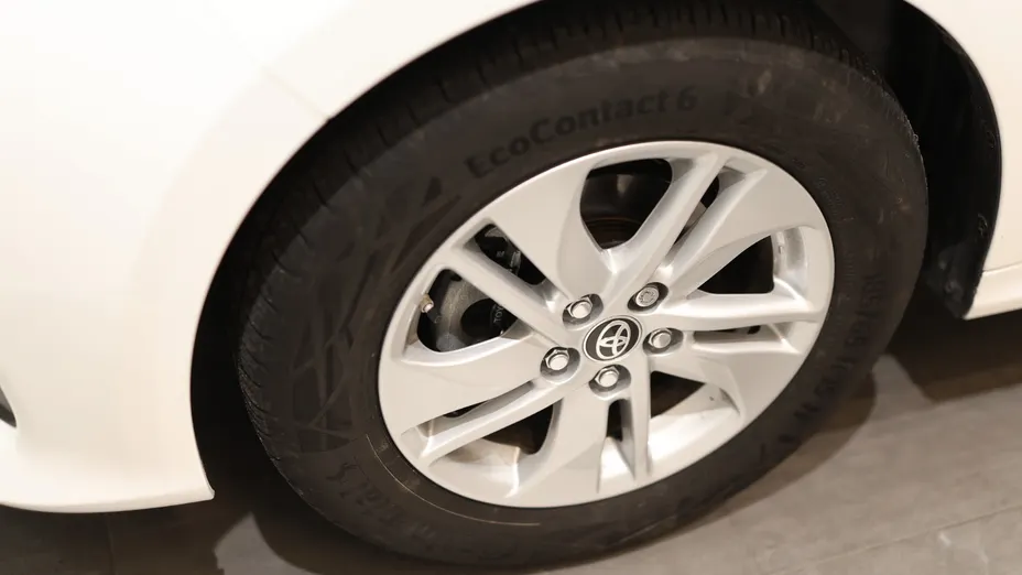 TOYOTA Yaris Yaris 1.5 Comfort