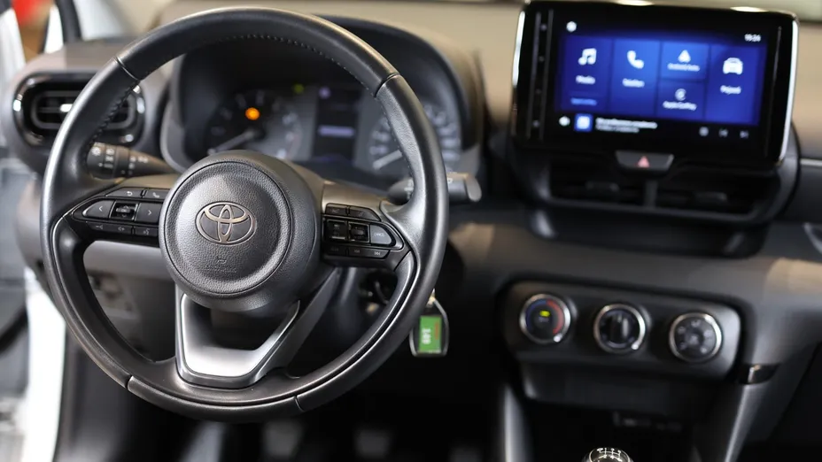 TOYOTA Yaris Yaris 1.5 Comfort