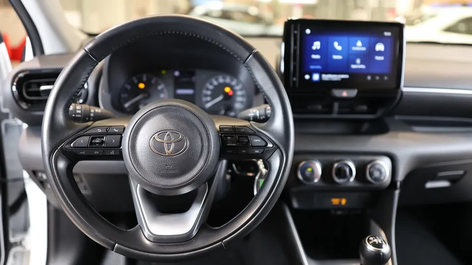 TOYOTA Yaris Yaris 1.5 Comfort