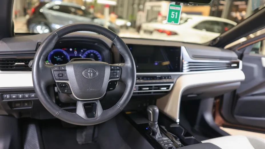 TOYOTA Camry Camry 2.5 Hybrid Dynamic Force Executive e-CVT