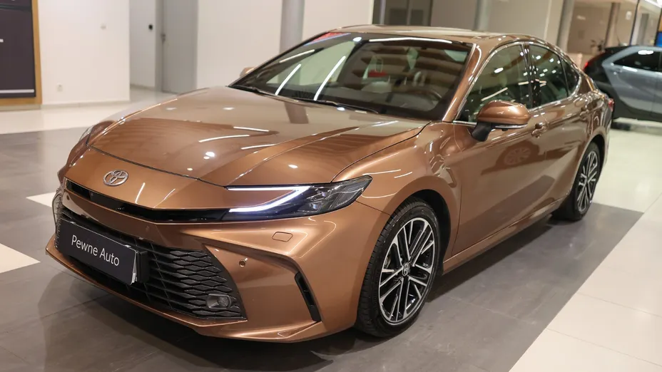 TOYOTA Camry Camry 2.5 Hybrid Dynamic Force Executive e-CVT