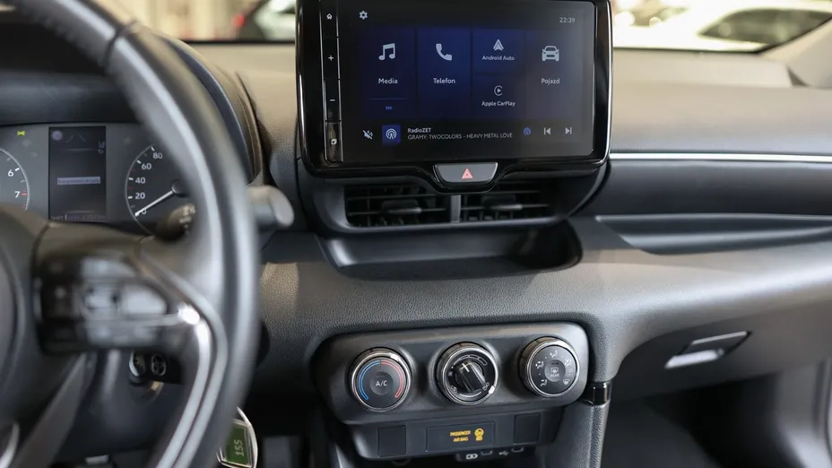 TOYOTA Yaris Yaris 1.5 Comfort