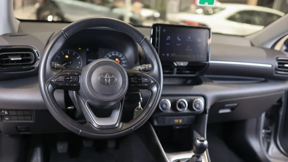 TOYOTA Yaris Yaris 1.5 Comfort