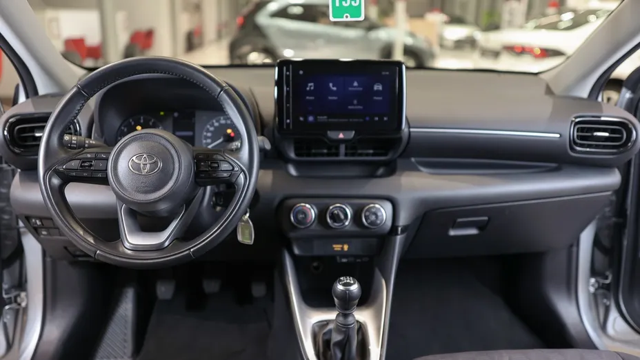 TOYOTA Yaris Yaris 1.5 Comfort