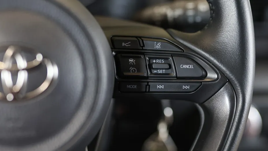 TOYOTA Yaris Yaris 1.5 Comfort