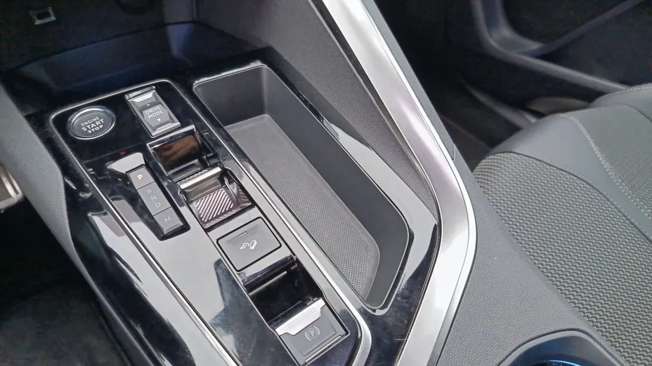 PEUGEOT 3008 3008 1.2 PureTech GT S&S EAT8