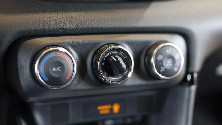 TOYOTA Yaris Yaris 1.5 Comfort