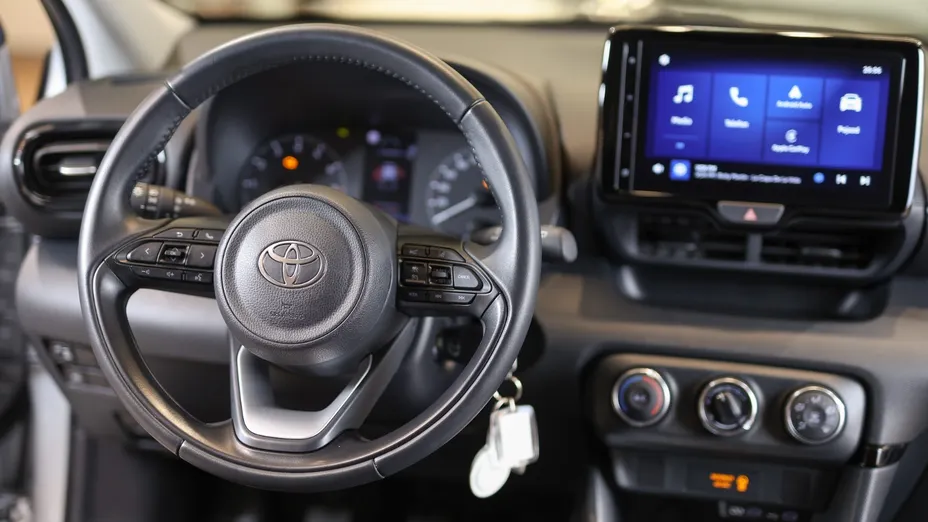 TOYOTA Yaris Yaris 1.5 Comfort