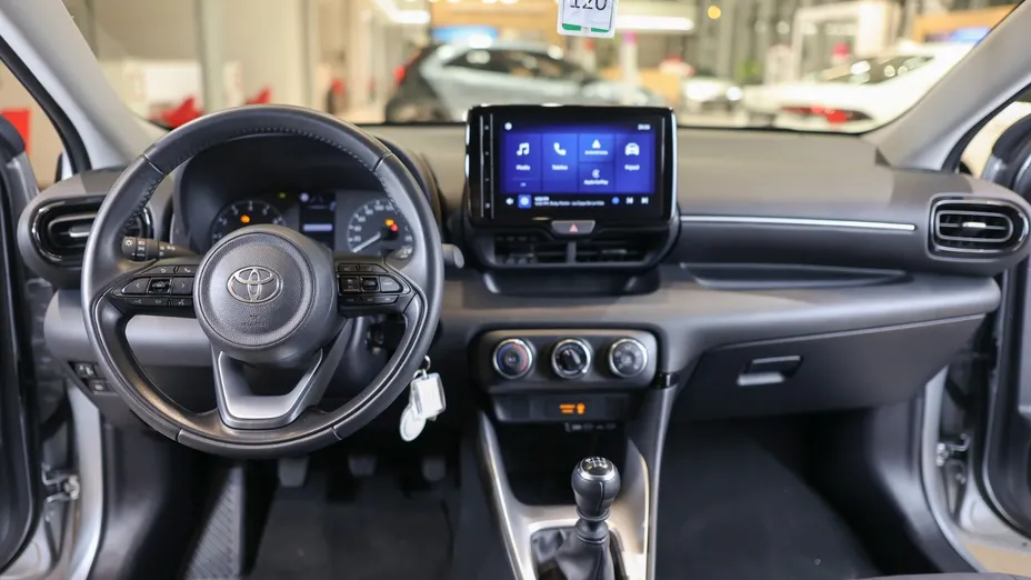 TOYOTA Yaris Yaris 1.5 Comfort