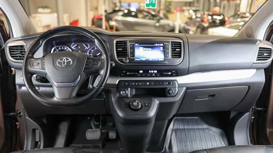 TOYOTA Proace Verso Proace Verso 2.0 D4-D Long VIP Aut.